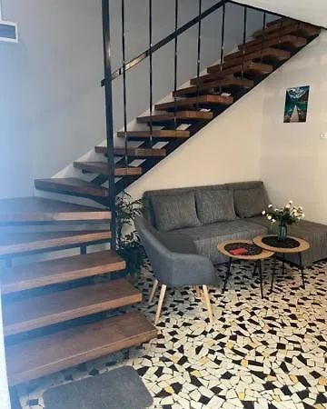 Vasut 10 Tatil Evi